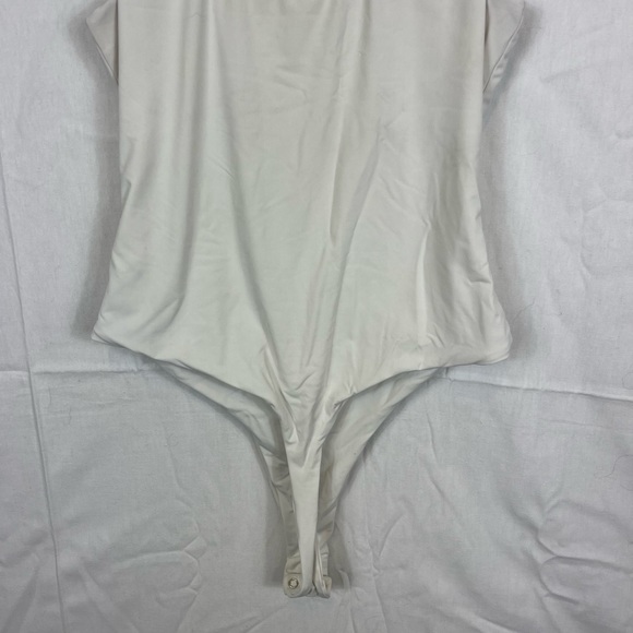 Meshki Jaelyn Thick Strap Scoop Neck Bodysuit Sz M - Picture 8 of 9